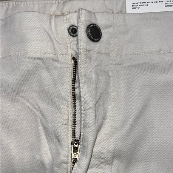 NWT - American Eagle Outfitters Light Beige Cargo Pants - Picture 13 of 13